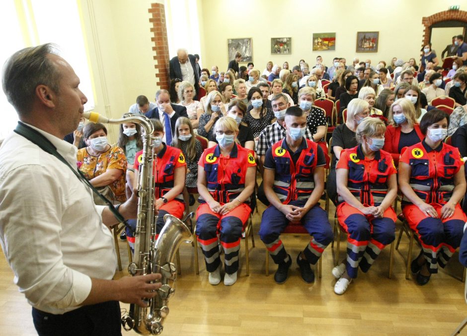 Už kovą su koronavirusu – apdovanojimai Klaipėdos medikams