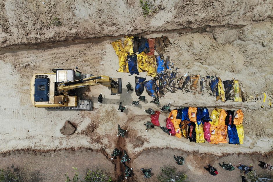 Indonezijos žemės drebėjimo ir cunamio aukų skaičius perkopė 1,2 tūkst.