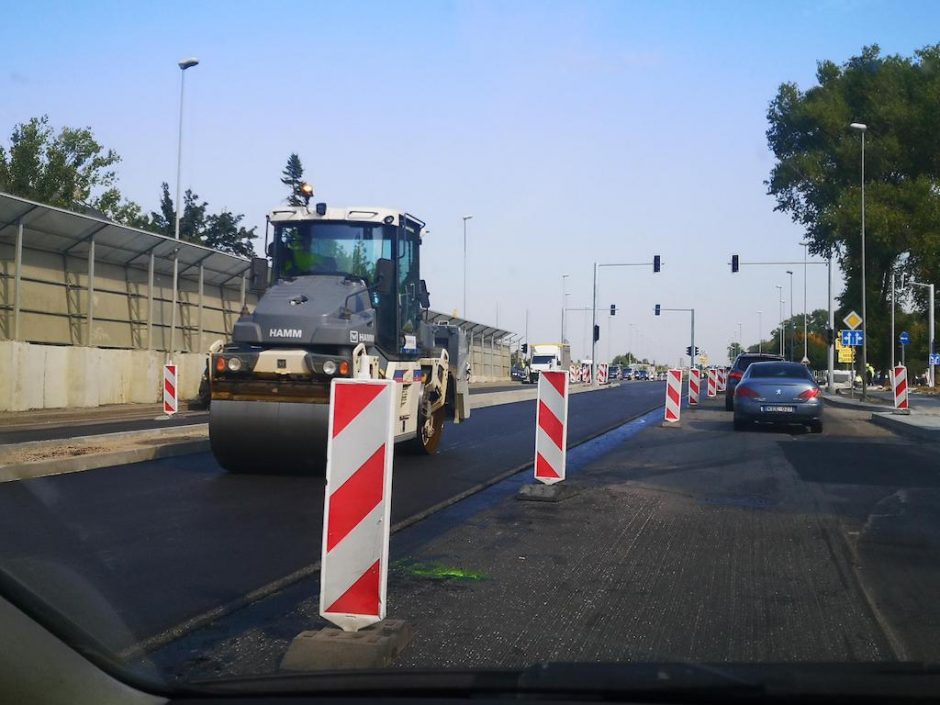 Perspėja dėl spūsčių: Liepų gatvės geriau vengti