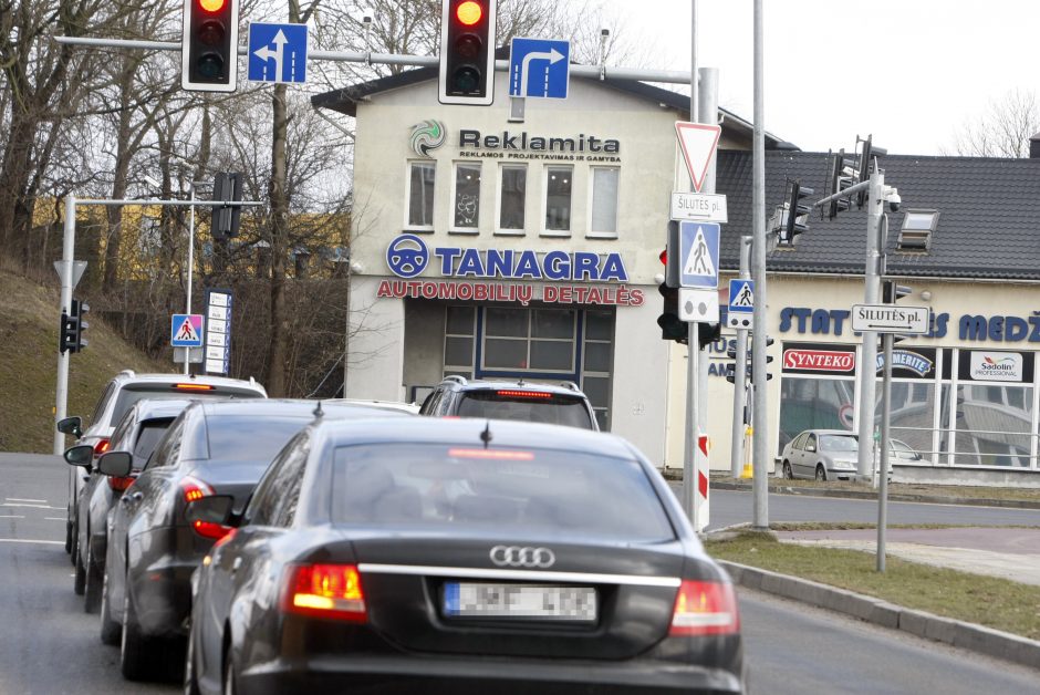 Kauno gatvėje – draudimas statyti automobilius