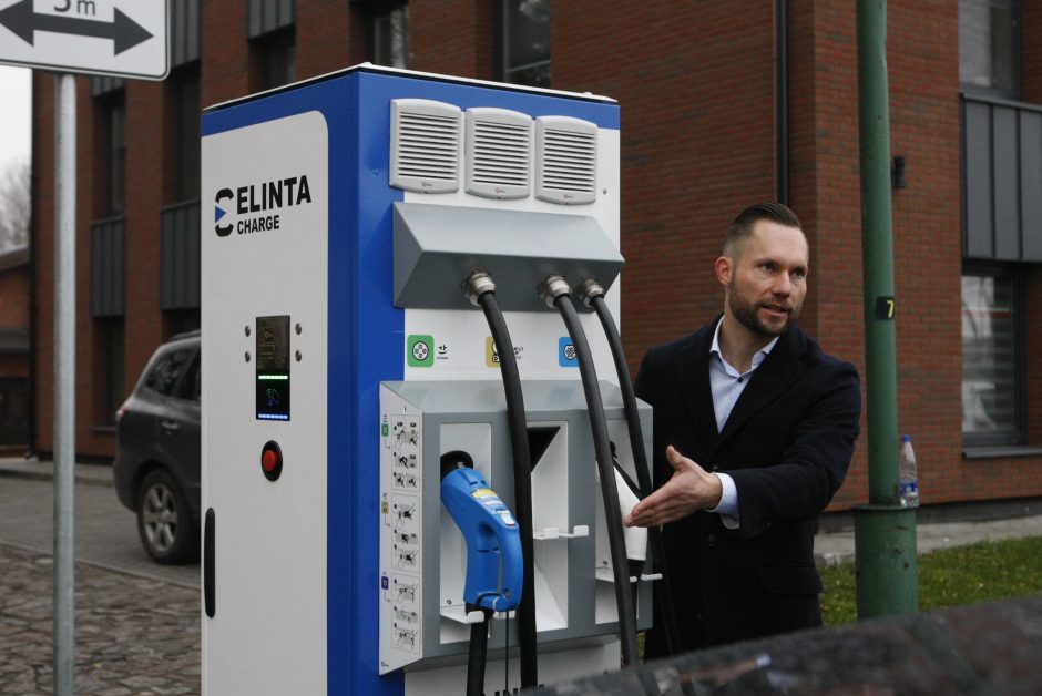 Klaipėdoje elektromobiliams – dar viena įkrovimo stotelė