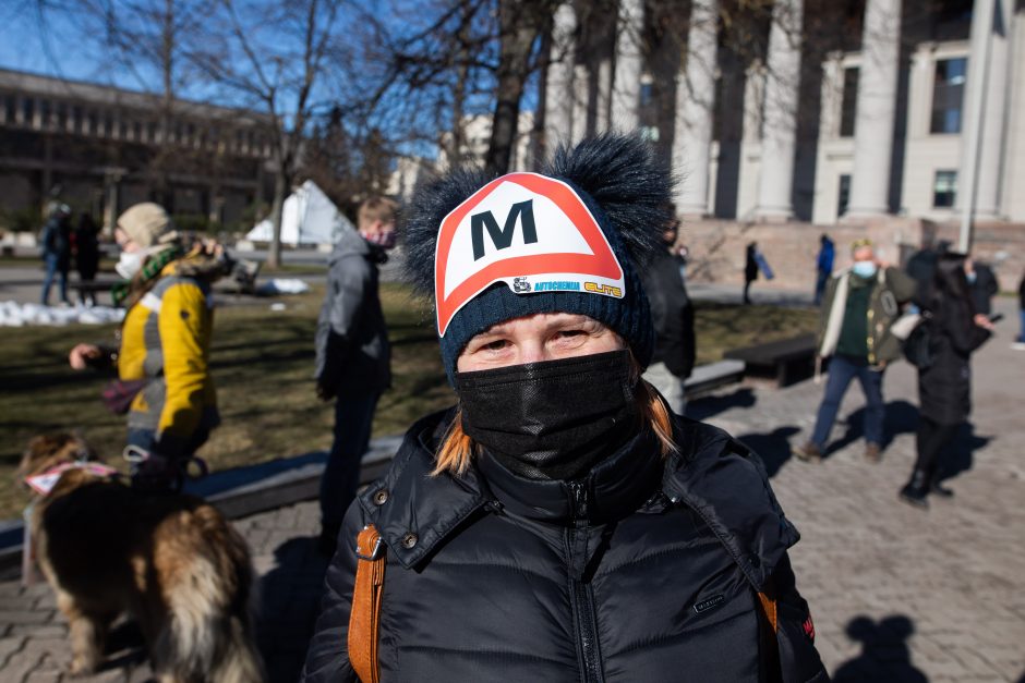 Protestuotojų reikalavimas Vyriausybei – atnaujinti praktinį vairavimo mokymą ir egzaminus