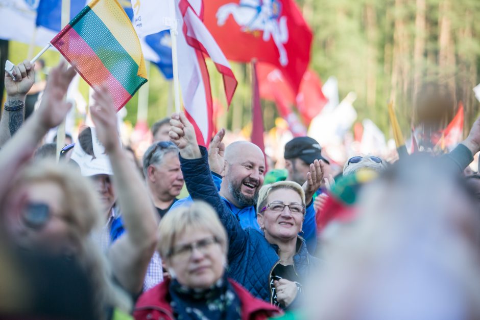 Policija apie „Didįjį šeimos gynimo maršą“: matėme, kad karantino reikalavimų žmonės nesilaikė