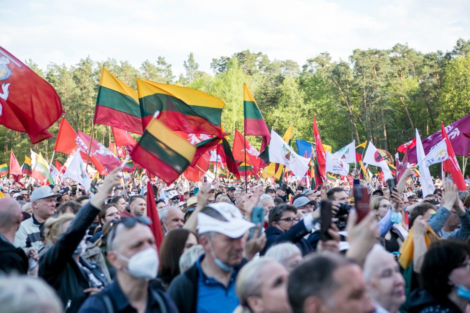 Policija apie „Didįjį šeimos gynimo maršą“: matėme, kad karantino reikalavimų žmonės nesilaikė