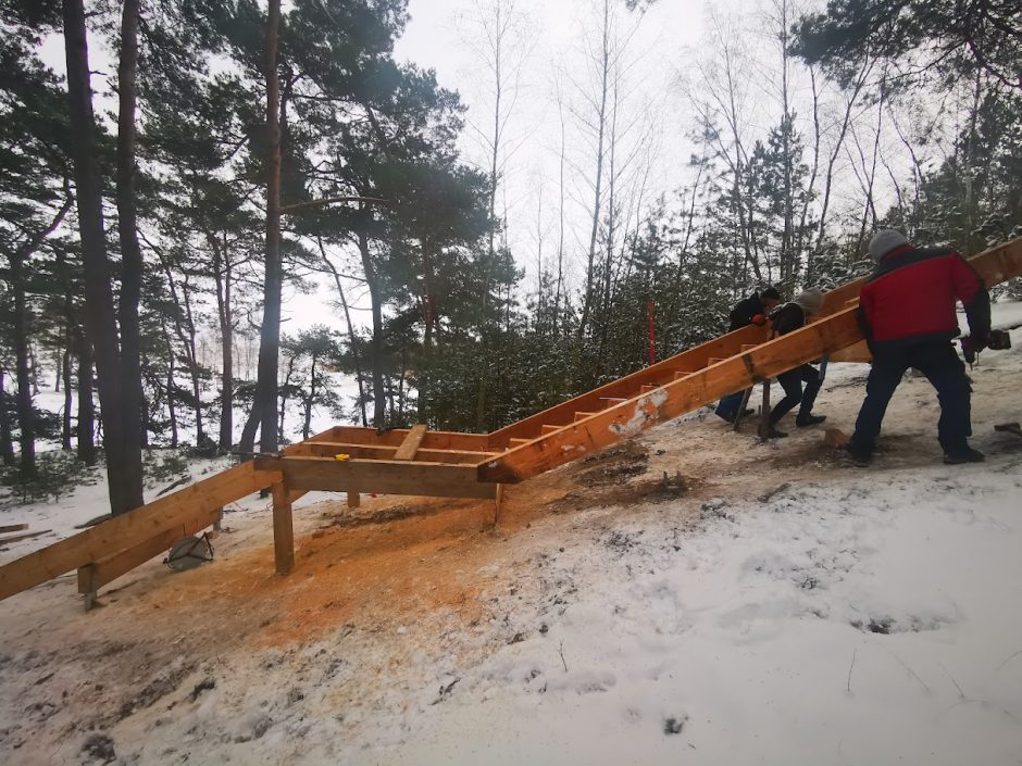 Į Parnidžio kopą ves nauji laiptai, senieji bus demontuoti