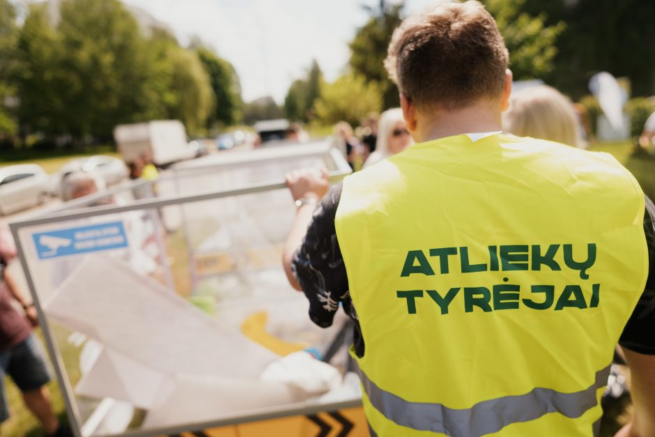 „Kauno švara“ ir „Žaliasis taškas“ tyrė kauniečių plastiko ir metalo pakuočių atliekų konteinerį