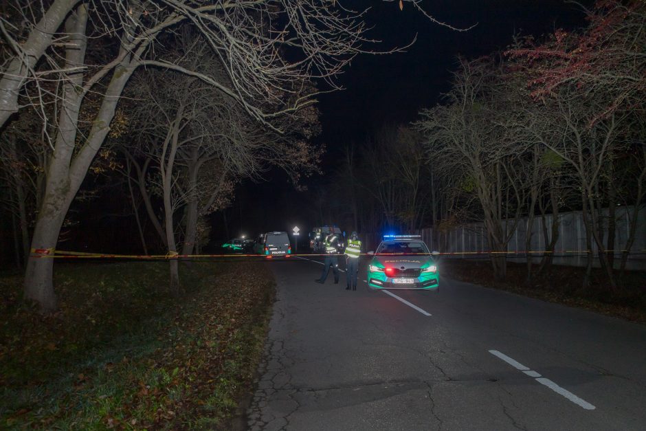 Siaubas Kaune: nušautas vyras, sužeista moteris, ieškotas įtariamas šaulys rastas negyvas