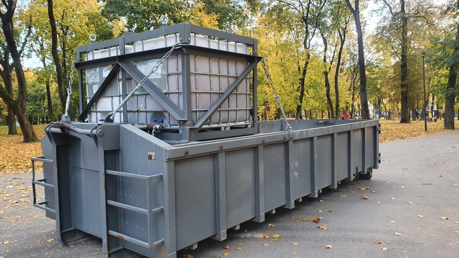 Kauniečių smalsumą sužadino Ramybės parke atsiradęs konteineris