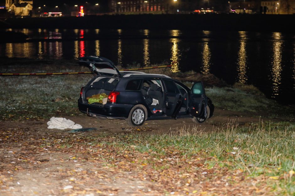 Siaubas Kaune: nušautas vyras, sužeista moteris, ieškotas įtariamas šaulys rastas negyvas