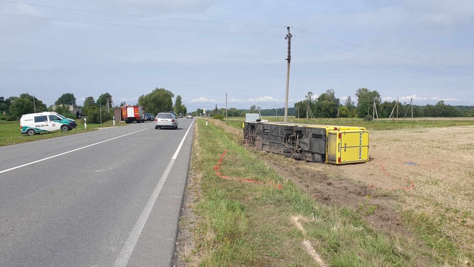 Po autobuso avarijos Šakių rajone – įtarimai vairuotojui