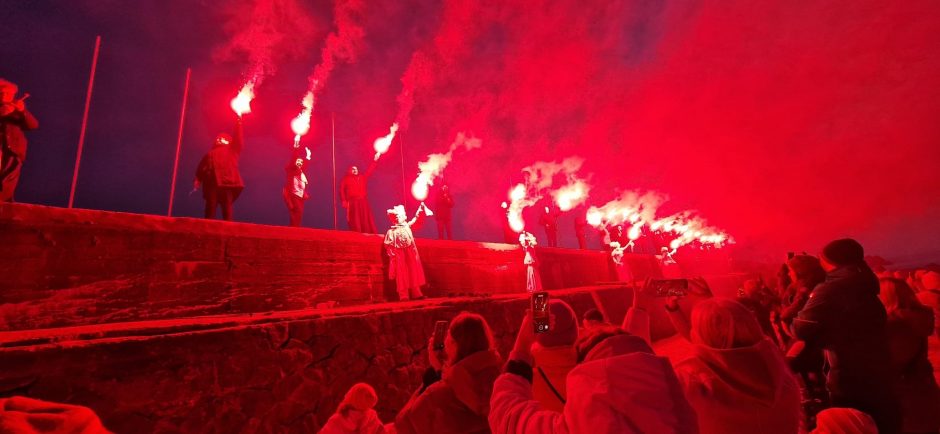 Melnragė – sausakimša: smalsuoliai sugužėjo į Švyturių metų atidarymo šventę 