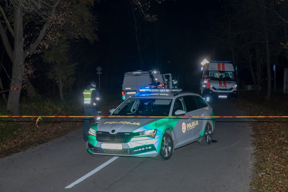 Siaubas Kaune: nušautas vyras, sužeista moteris, ieškotas įtariamas šaulys rastas negyvas