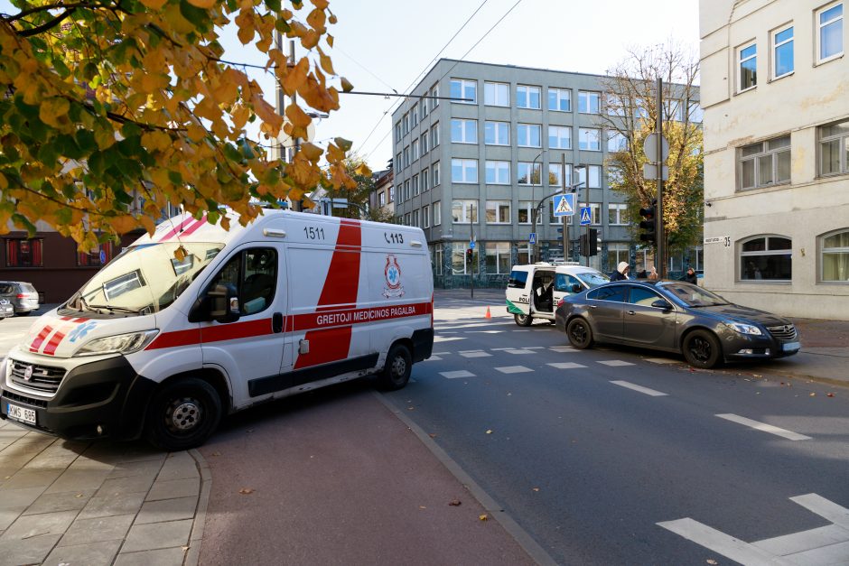 Kauno centre strigo eismas: partrenkta moteris