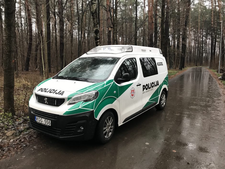 Kleboniškio miške aptiktas jauno vyro kūnas: netoli rastas ir velionio automobilis