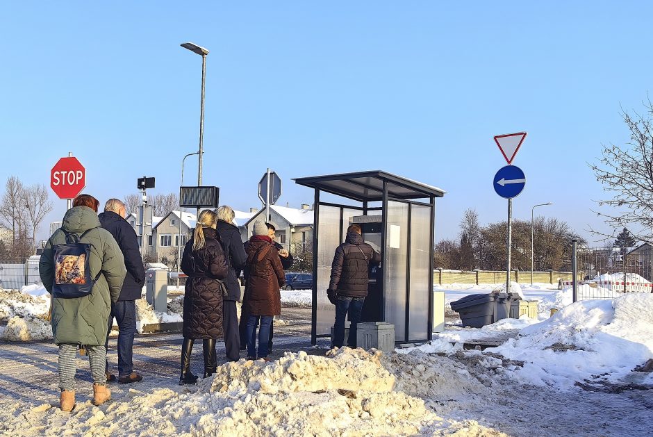 Kauno klinikų aikštelėse – nesibaigiančios problemos: kol lauki eilėje, pinigai kapsi