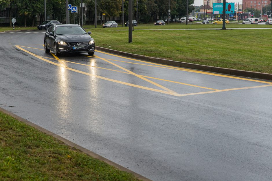 Išgirdo kauniečių prašymą – judrioje vietoje nubraižė korį