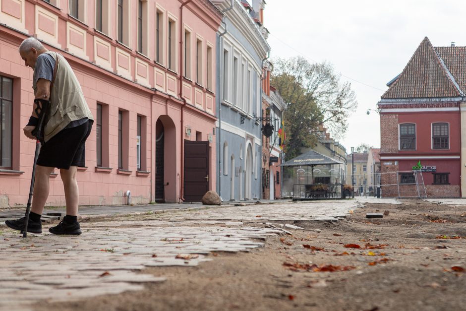 Rotušės aikštėje klumpa turistai: ką daryti?