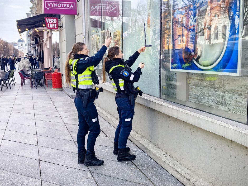 Vandalų taikinys – Laisvės alėjos „Vynoteka“