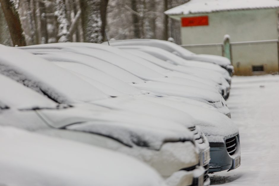 Žiema į Kauną sugrįžo dar tik viena koja: gatvėse – jau pavojinga, bet paramedikai ramūs