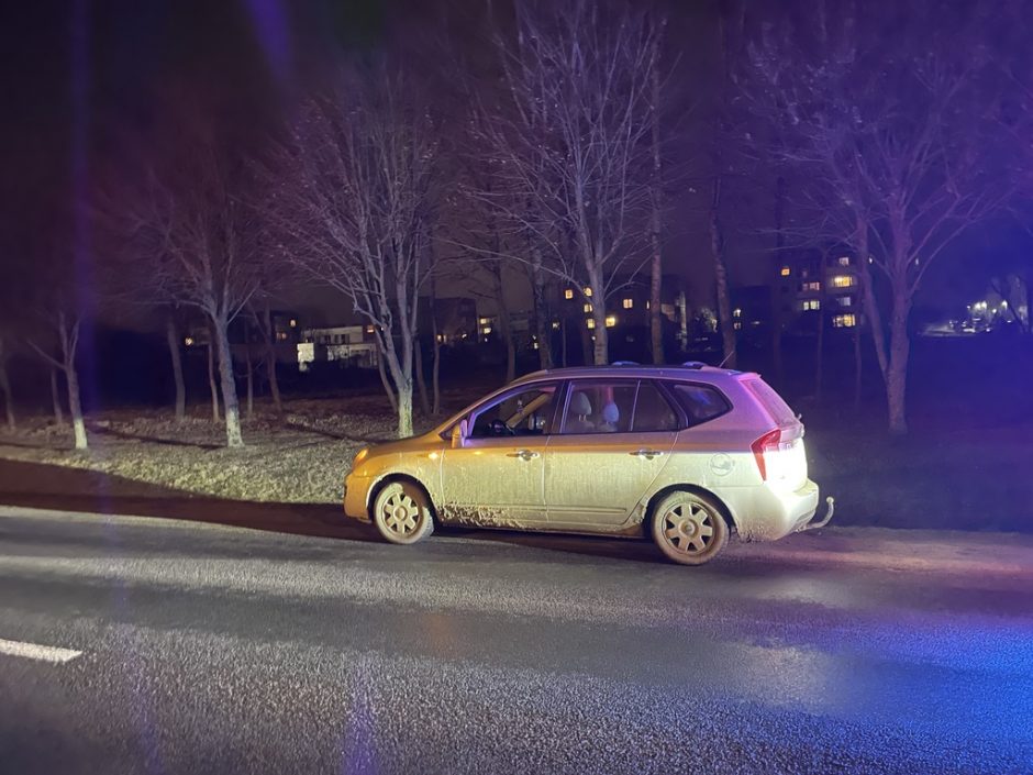 Girtas vyras Kaune pavogė automobilį, bet juo džiaugėsi tik valandą