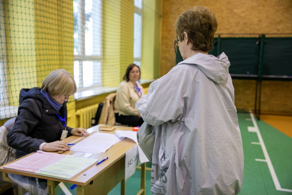 Prognozuoja, kad rinkėjų aktyvumas bus didesnis nei 2019 metais: ar verta tikėtis staigmenų?