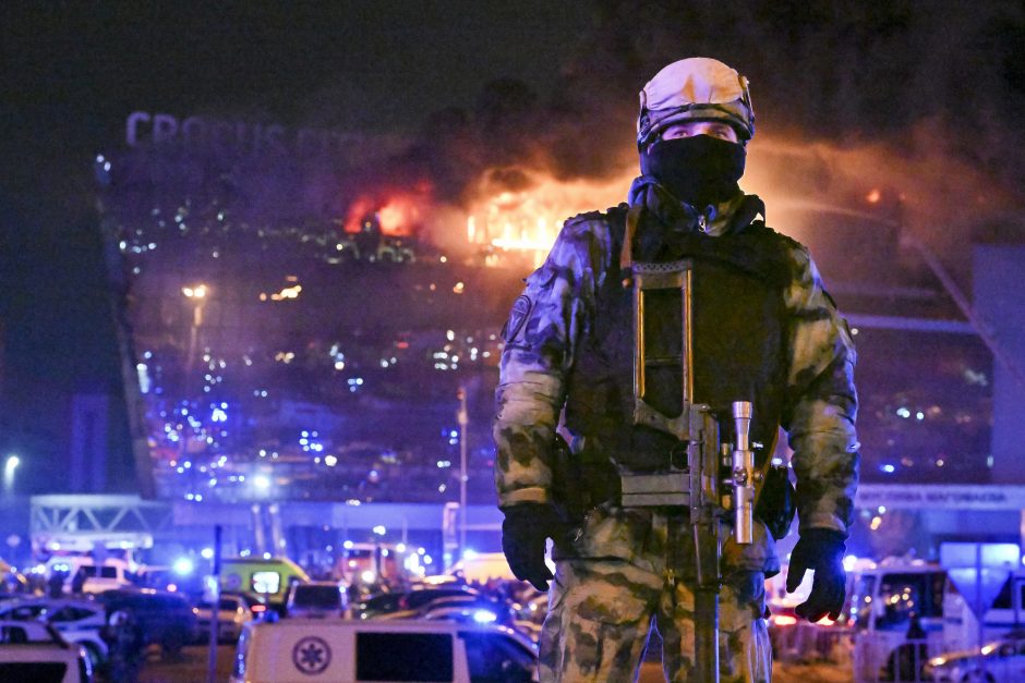 V. Putinas pareiškė, kad esą Ukraina buvo paruošusi „langą“ teroristams iš „Crocus City Hall“