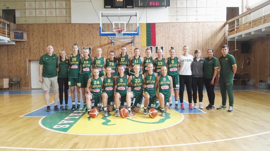 Kontrolinių rungtynių ciklą U16 merginos pradėjo pralaimėjimu