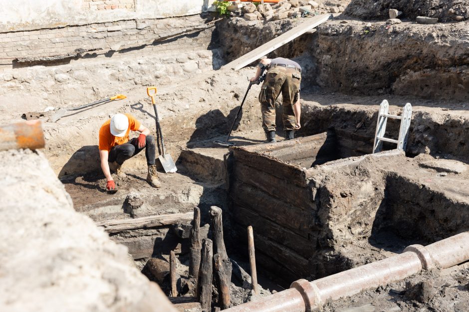 Buvusios areštinės pastato teritorijoje – dingusios pilies papilys ir vertingi radiniai