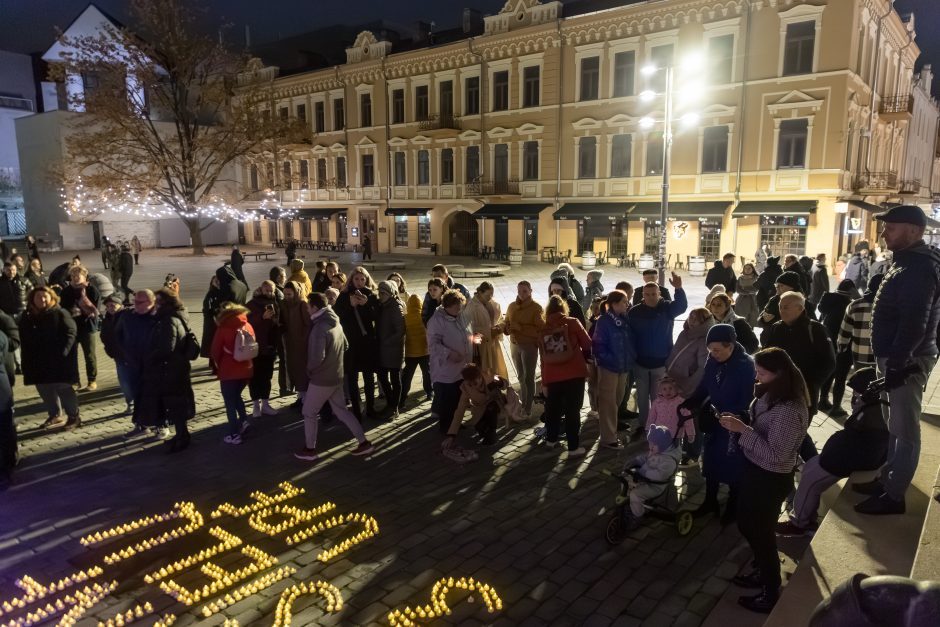 Laisvės alėja nuvilnijo skambanti „Sielų upė“