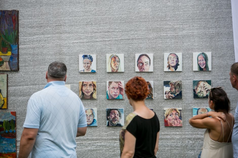 Praūžė „Akacijų alėjos“ festivalis: muzikos mylėtojų neišgąsdino net didžiulė liūtis