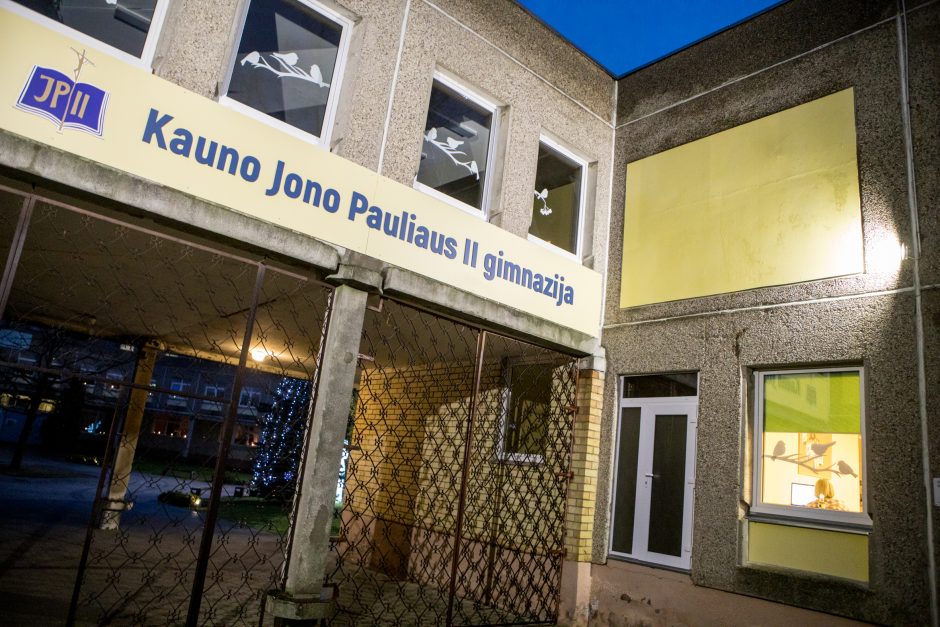 Žvakutės mokyklų ir gyventojų languose: ačiū už laisvę