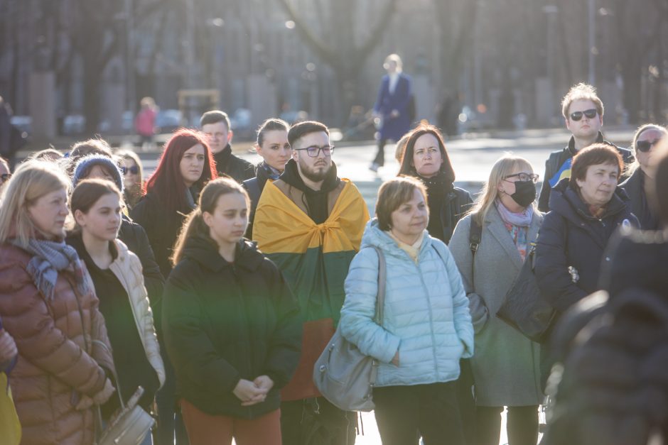 V. Zelenskio raginimą išgirdę kauniečiai suplūdo į Vienybės aikštę