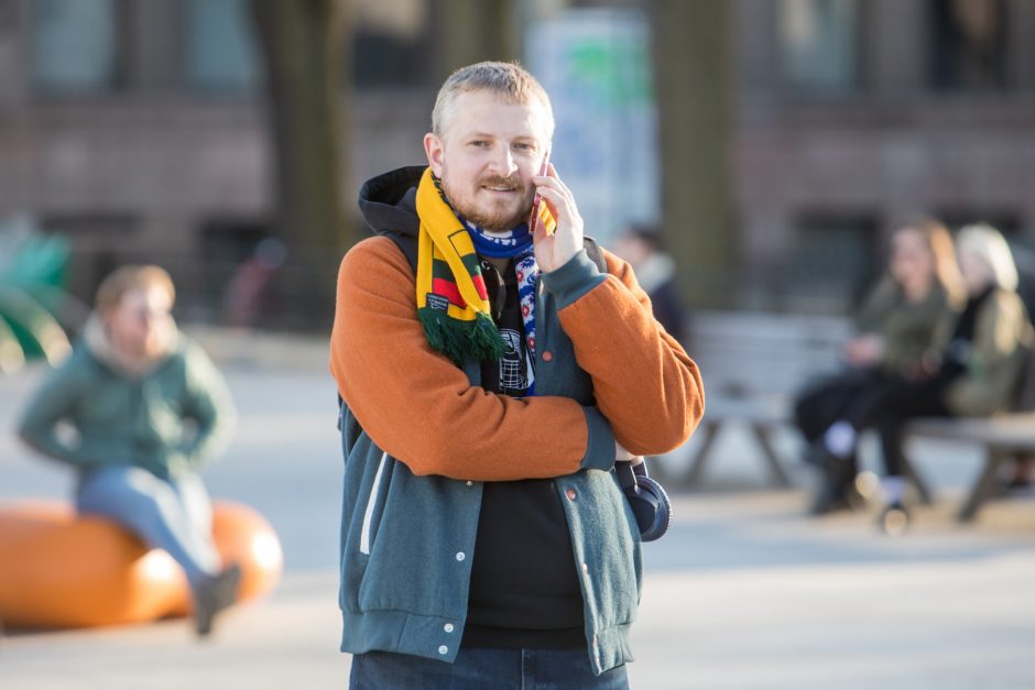 V. Zelenskio raginimą išgirdę kauniečiai suplūdo į Vienybės aikštę