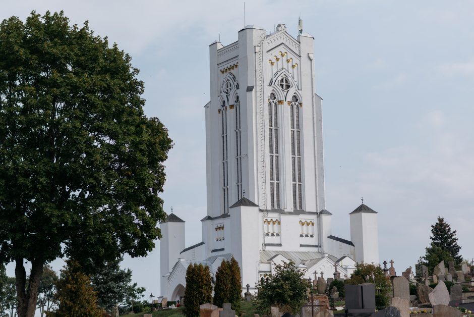 Tiesiogiai iš Šiluvos: netikėti ir įdomūs pokalbiai (vaizdo įrašas)