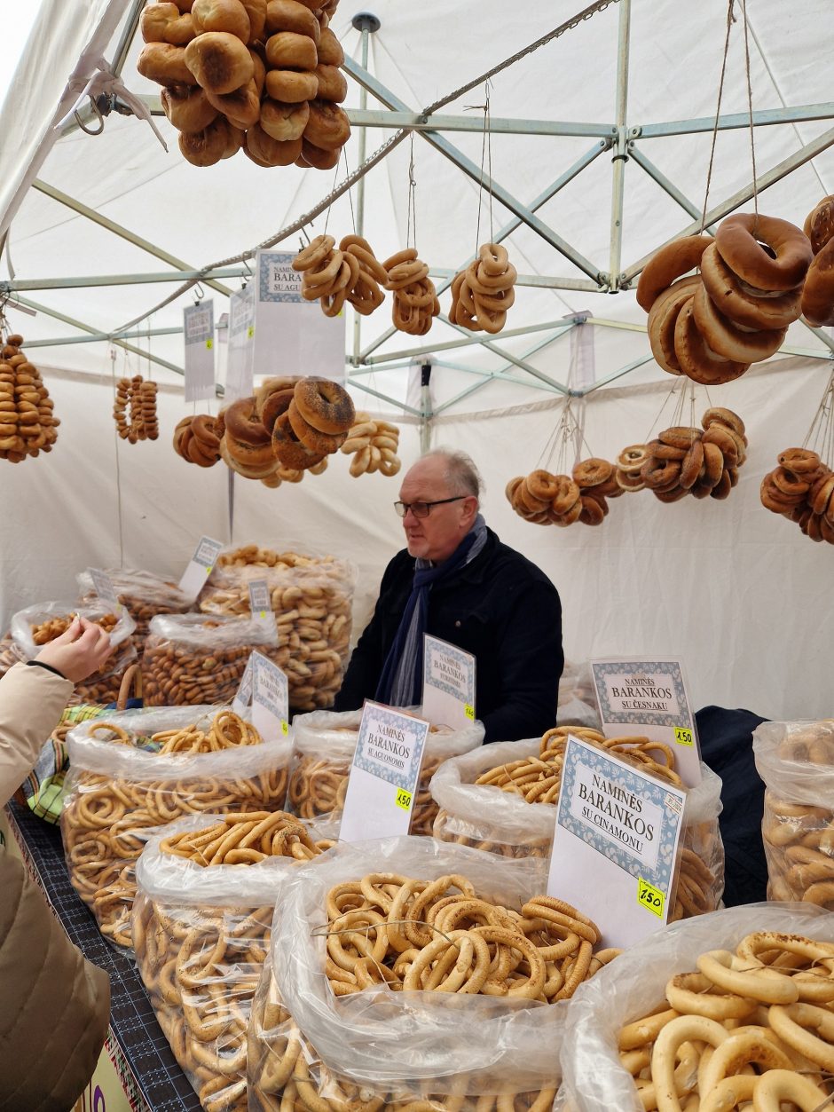 Klaipėdiečiai į Kaziuko mugę traukia verbų ir skanumynų