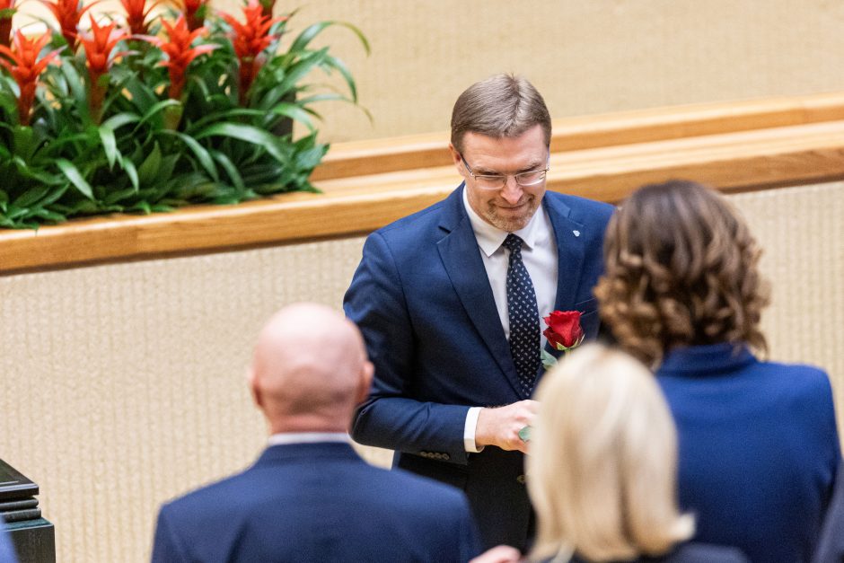 Prezidentas naujam Seimui: ne socialiniai tinklai, o Seimo rūmai nuo šiol yra jūsų darbo vieta