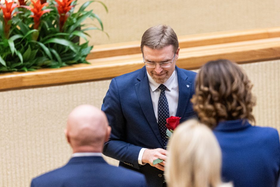 Prezidentas naujam Seimui: ne socialiniai tinklai, o Seimo rūmai nuo šiol yra jūsų darbo vieta