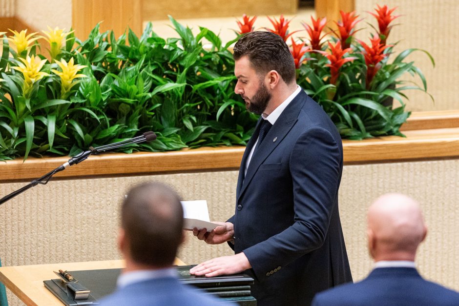 Prezidentas naujam Seimui: ne socialiniai tinklai, o Seimo rūmai nuo šiol yra jūsų darbo vieta