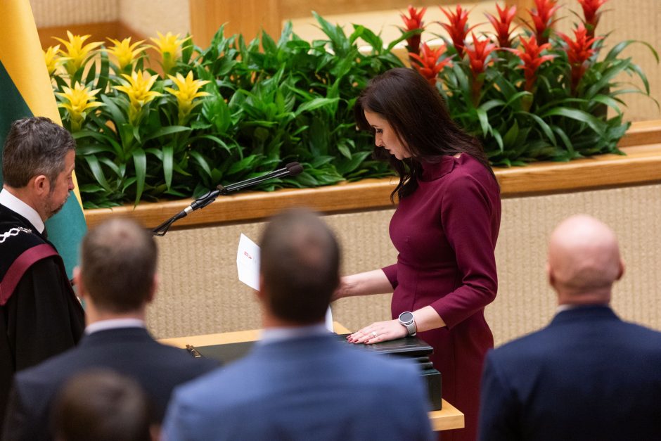 Prezidentas naujam Seimui: ne socialiniai tinklai, o Seimo rūmai nuo šiol yra jūsų darbo vieta