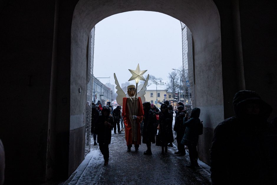 Sostinės gatvėmis žygiuojant Trims Karaliams išlydėtos žiemos šventės