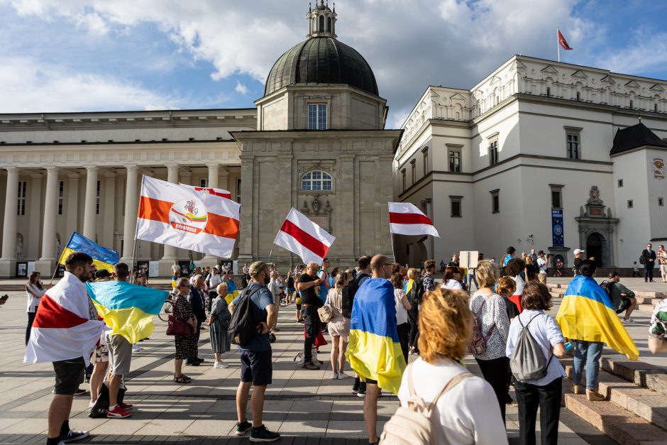 Ukrainos palaikymo mitingo dalyviai Vilniuje ragino nepasiduoti karo nuovargiui