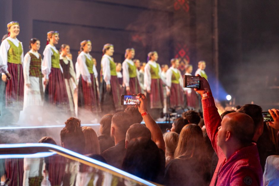 Prasideda laukiamiausias metų renginys muzikos padangėje: kas šiemet taps geriausiais?