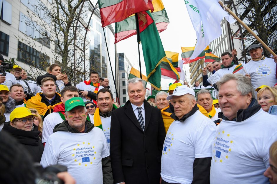 Briuselyje vėl protestuoja Lietuvos ūkininkai: nori didesnių išmokų