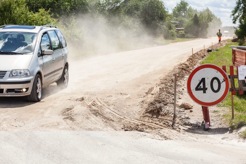 Remonto sulauks beveik 100 km blogiausių valstybinės reikšmės kelių su žvyro danga