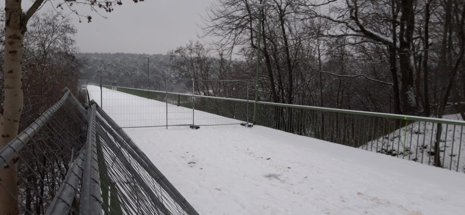 Praėjimas Trijų mergelių tiltu – jau uždarytas