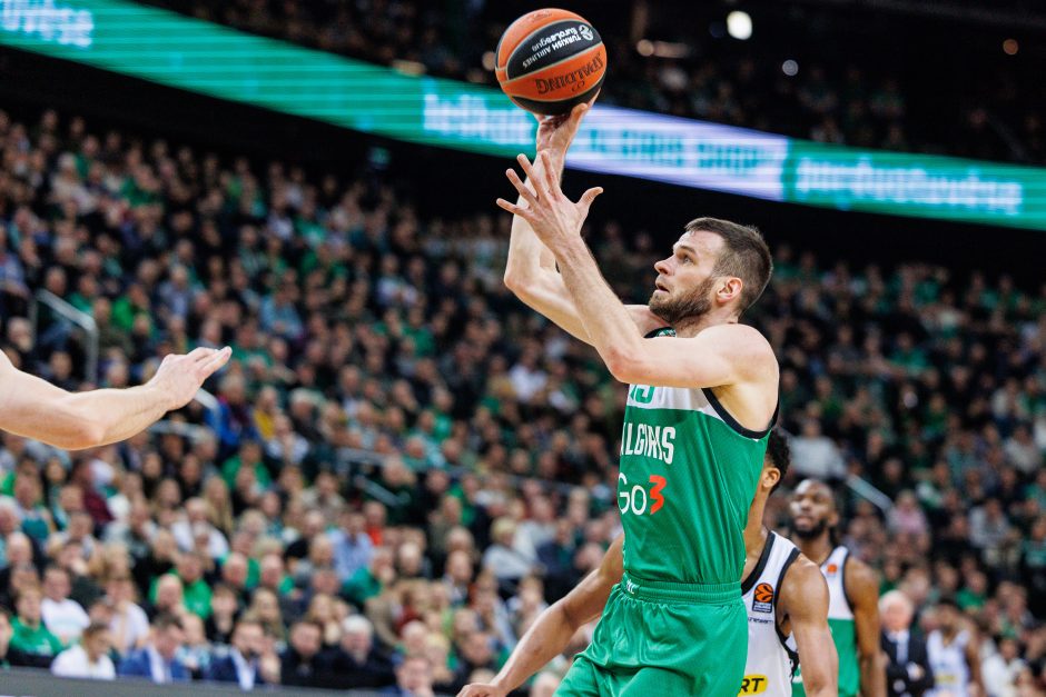 „Žalgiris“ namuose nesustabdė „Partizan“ puolimo 