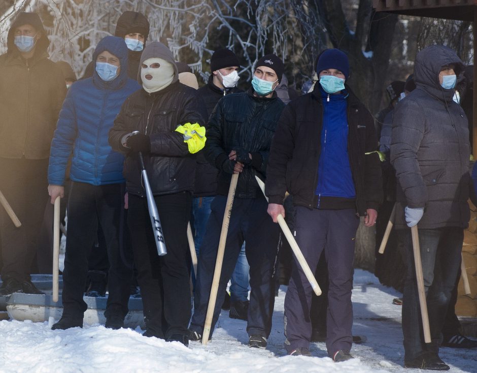 Ukrainos opozicija užėmė svarbų pastatą, milicijai teko sprukti