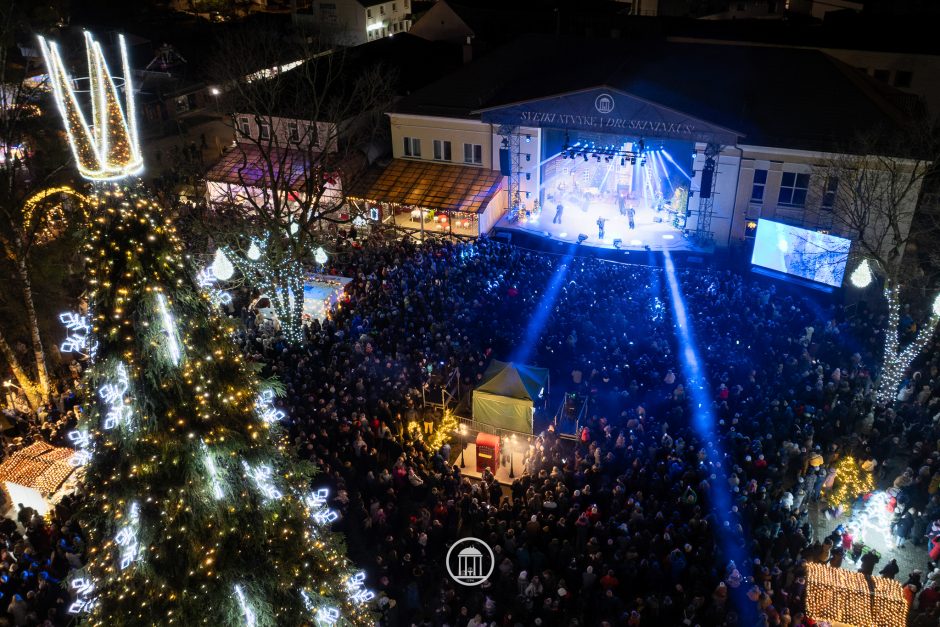 Druskininkuose – Kalėdų eglės įžiebimas, fejerverkai ir Silvester Belt koncertas