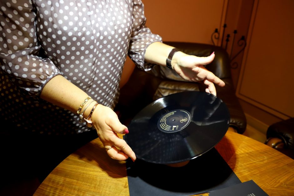 Dovana kultūrai – J. Naujalio muzikos vinilinė plokštelė