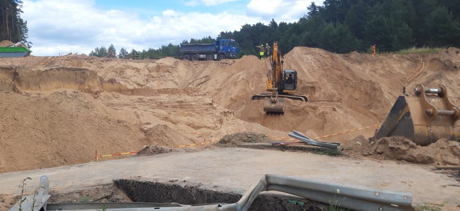 Neskubėkite ilsėtis prie Kauno marių: vanduo jau pažaliavo nuo dumblių